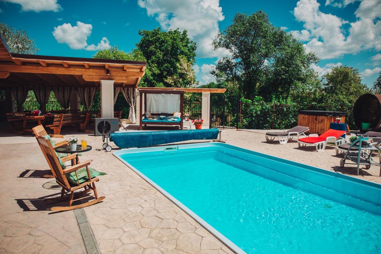 موتيل Gilău Casa Ryana Self Check-In المظهر الخارجي الصورة